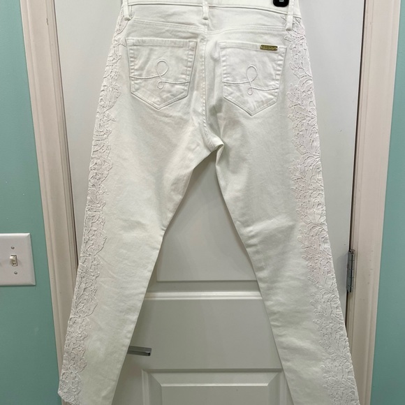 Lilly Pulitzer EUC Embroidered White Pants/Jeans Sz 4 - Picture 3 of 9